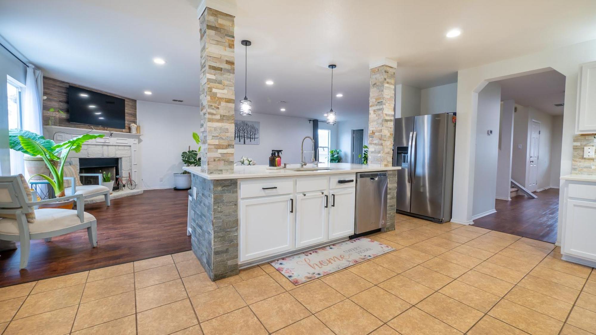 Lux & Spacious, Hillside, Accessibility Friendly *