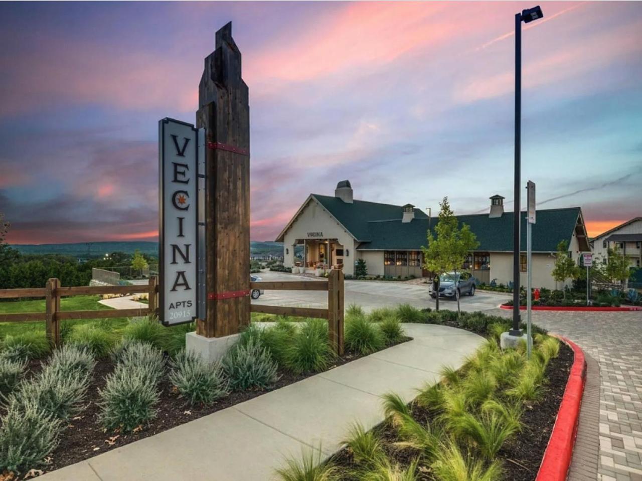 Landing At Vecina - 2 Bedrooms In Stone Oak * San Antonio