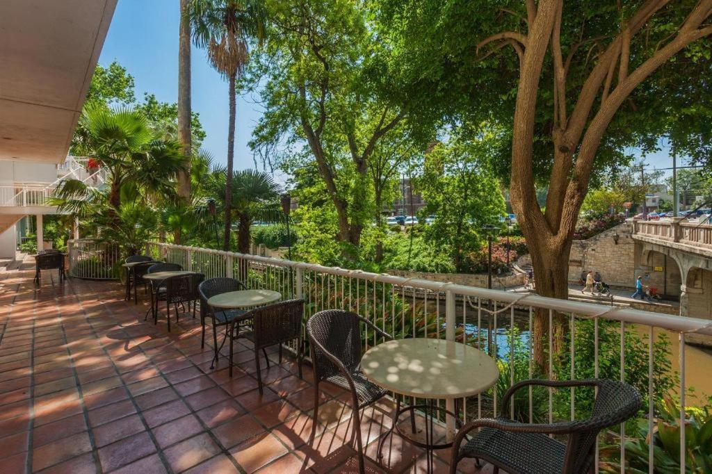 Hotel El Tropicano Riverwalk San Antonio