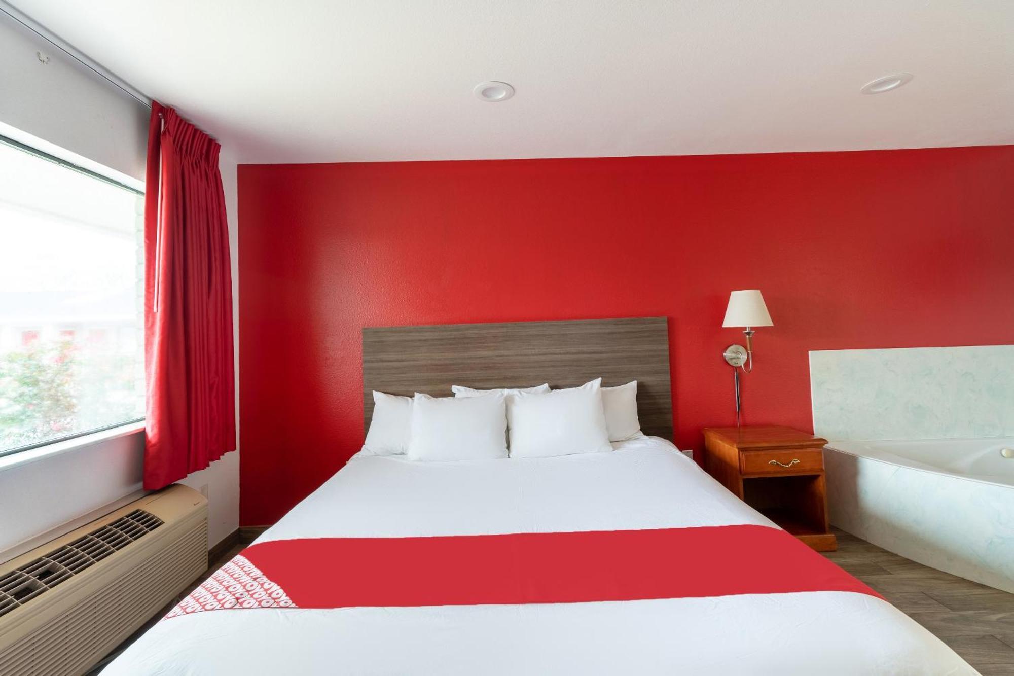 Hotel Oyo Near At&t Center