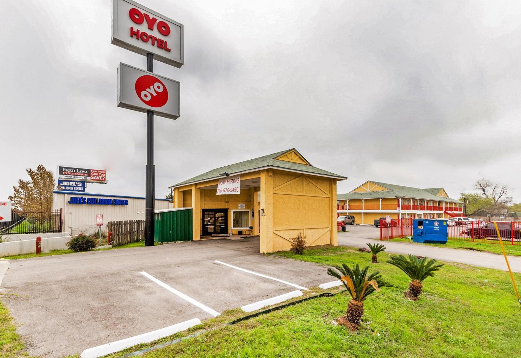Oyo Lackland Near Seaworld