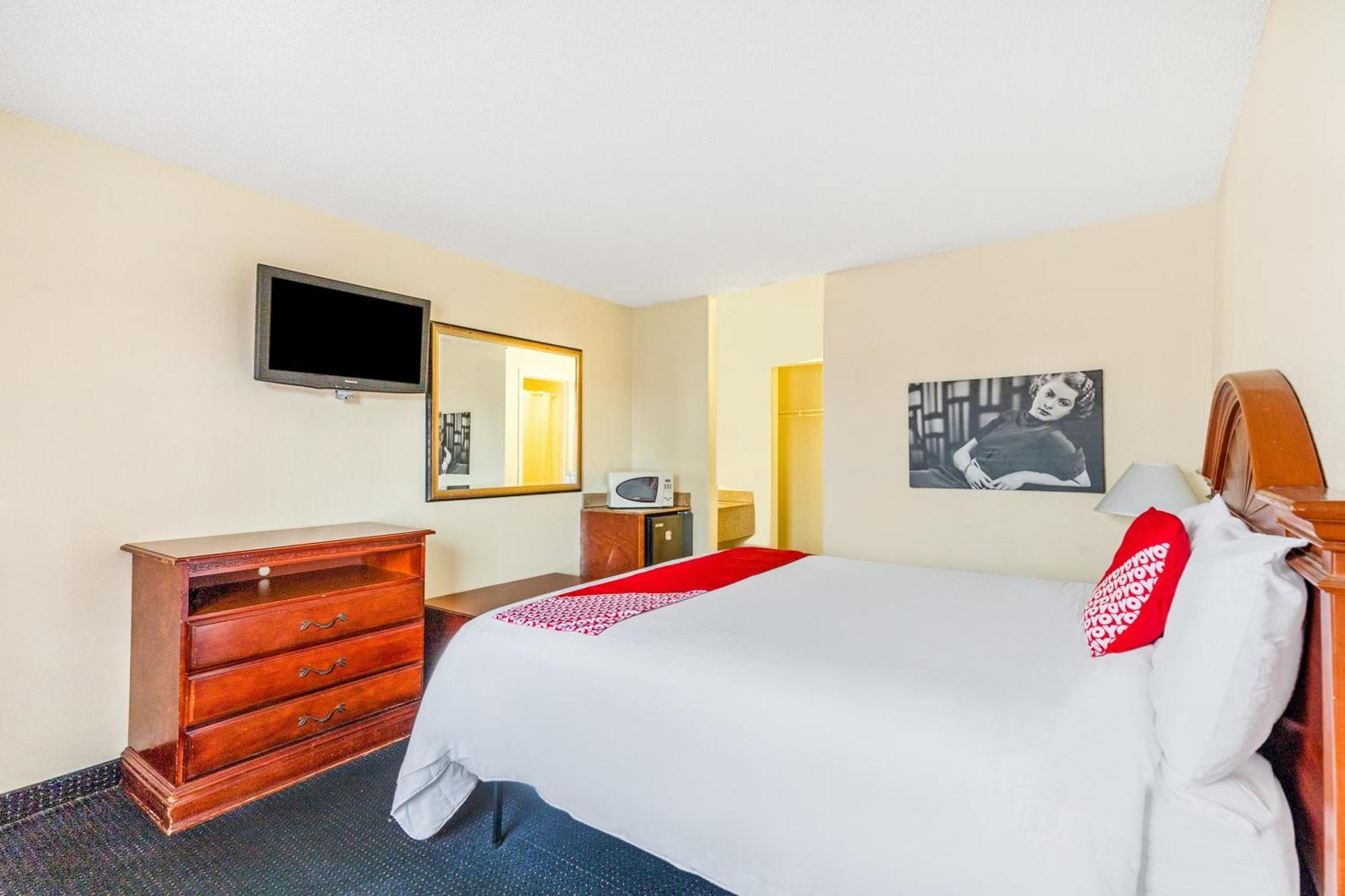 Hotel Oyo Lackland Near Seaworld