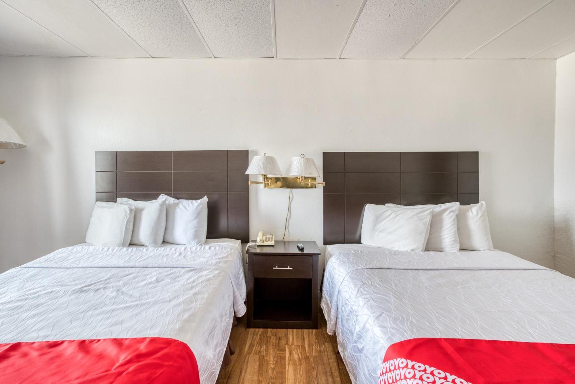 Hotel Oyo Lackland Air Force Base West 2*