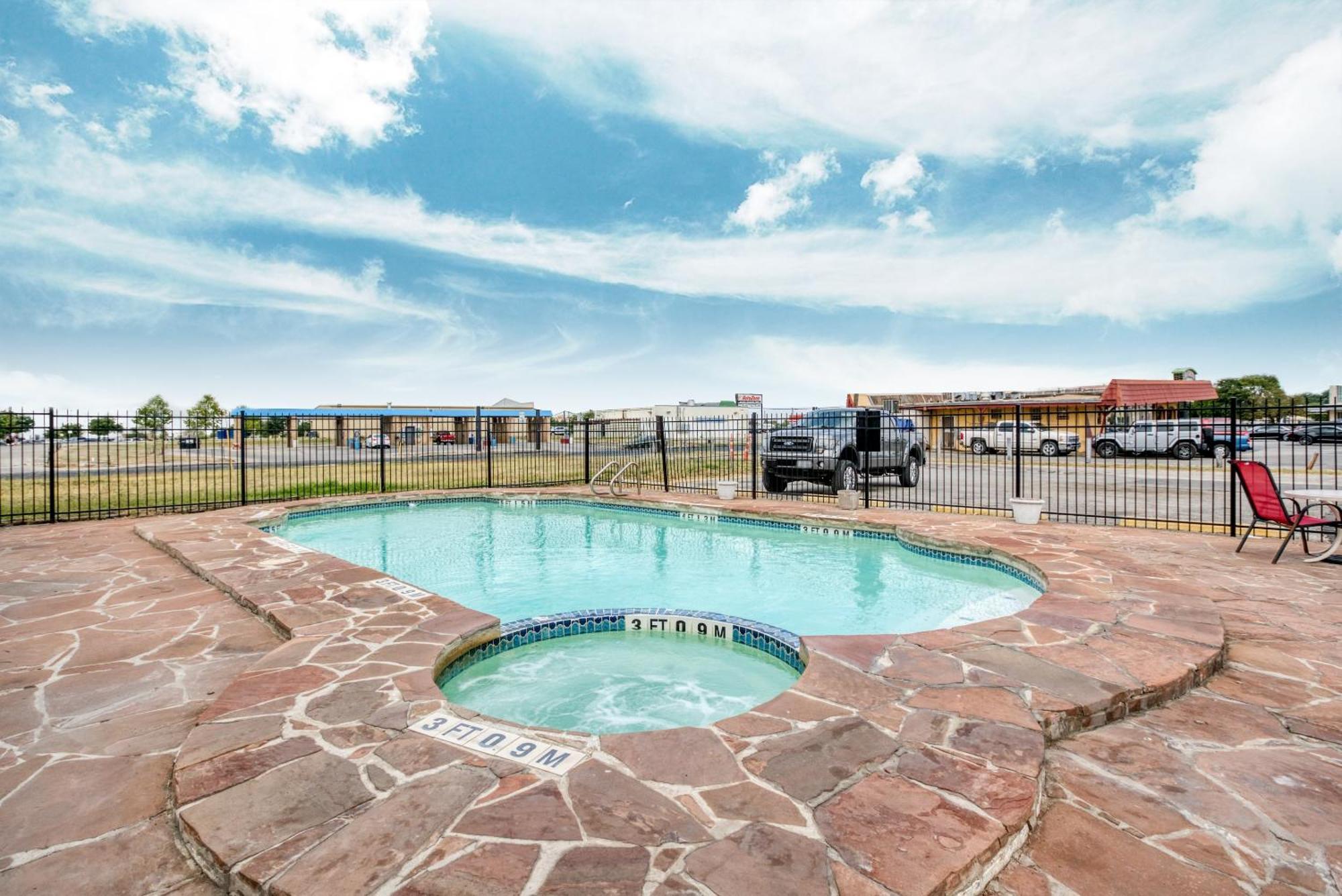 Hotel Oyo Lackland Air Force Base West San Antonio