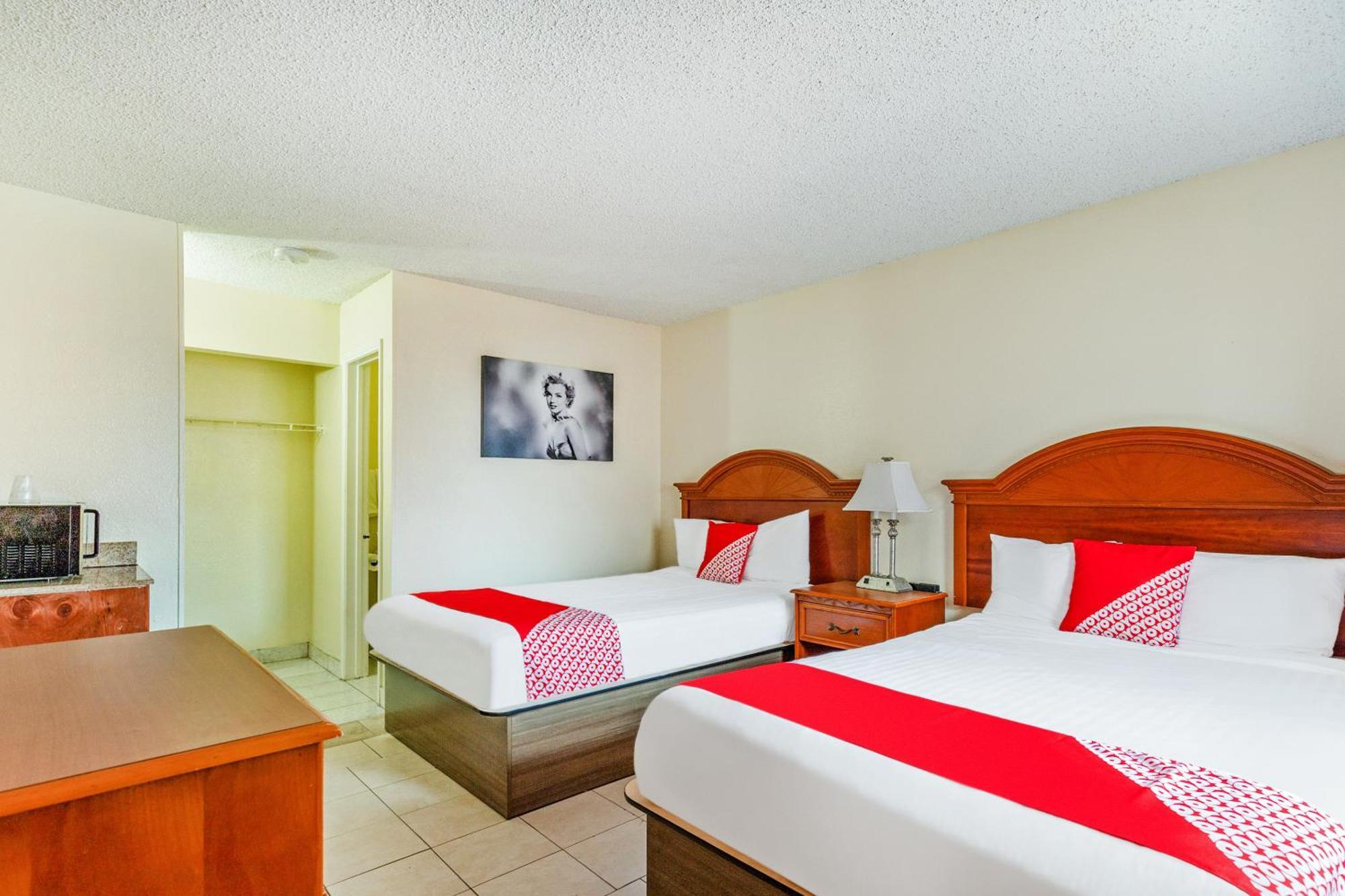 Hotel Oyo Lackland Near Seaworld