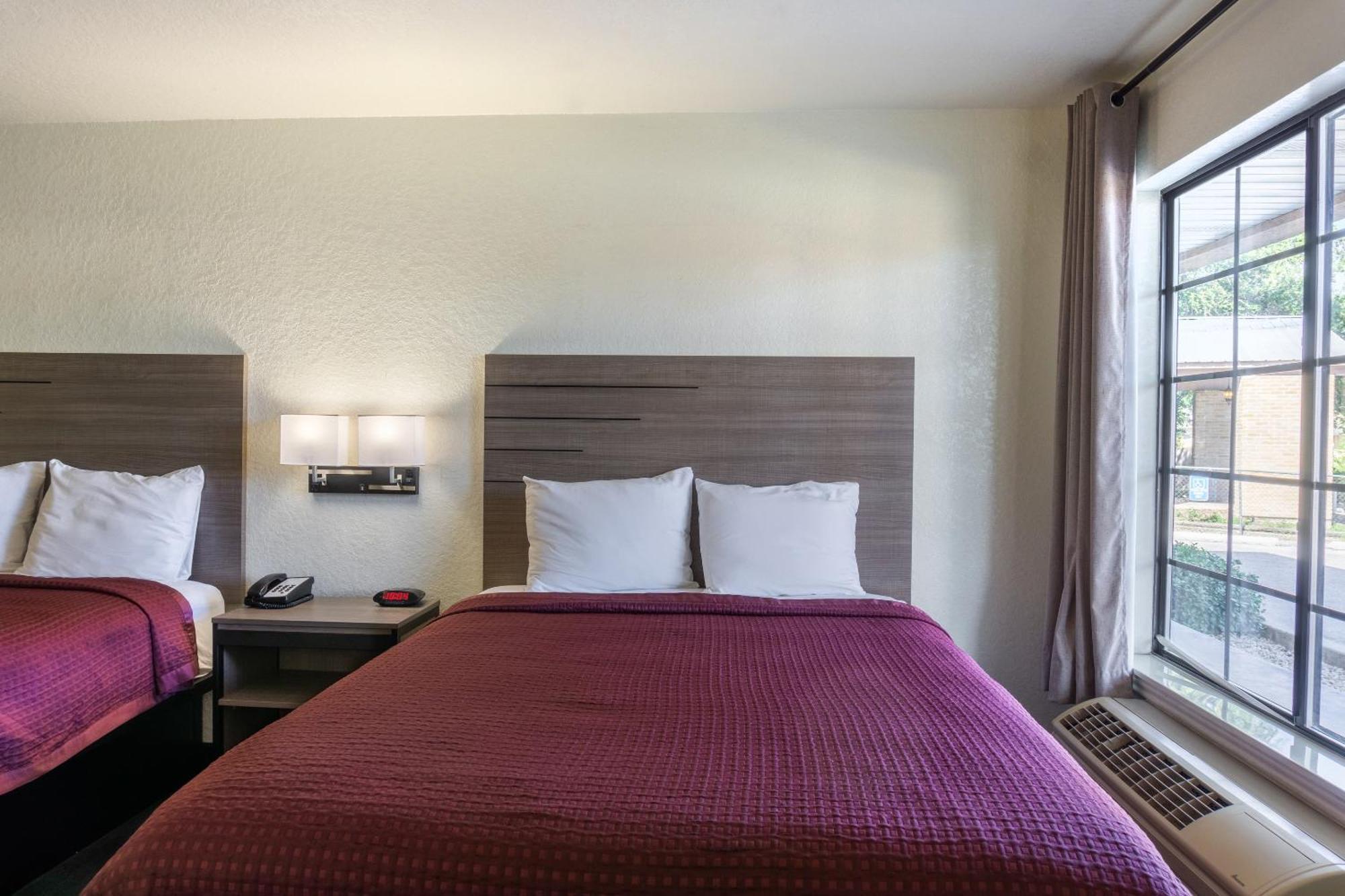 Hotel Oyo & Medical Center 2*