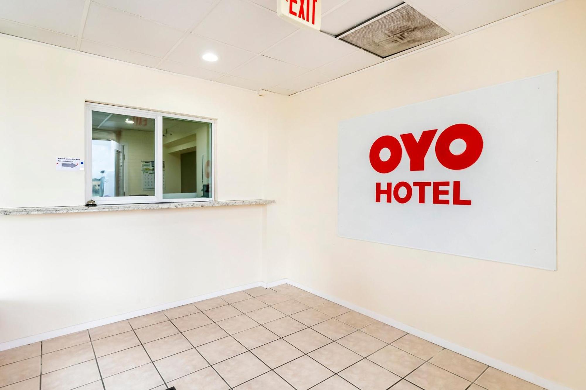 Oyo Lackland Afb Seaworld Hwy 90 W 2*