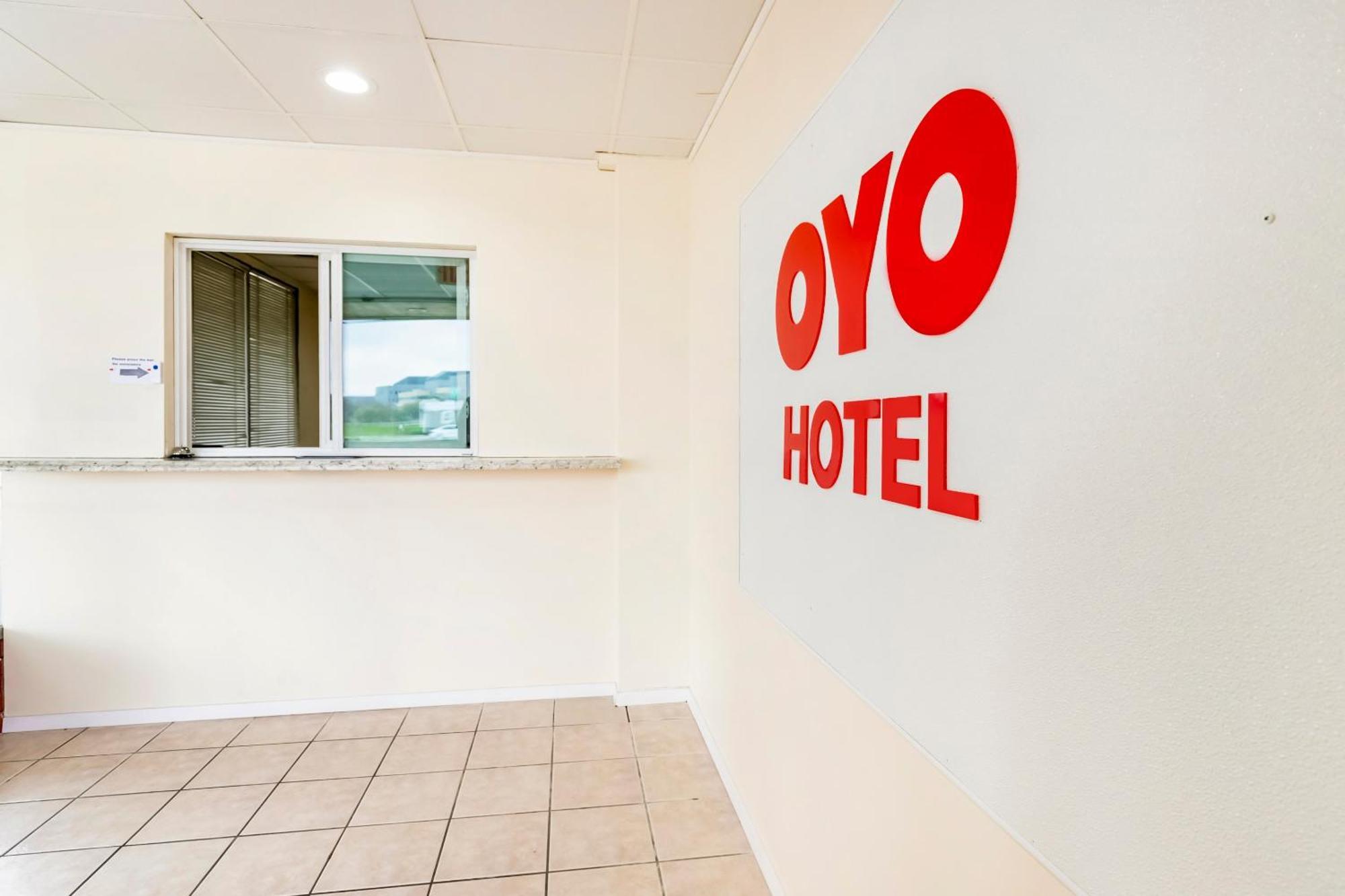 Hotel Oyo Lackland Afb Seaworld Hwy 90 W San Antonio