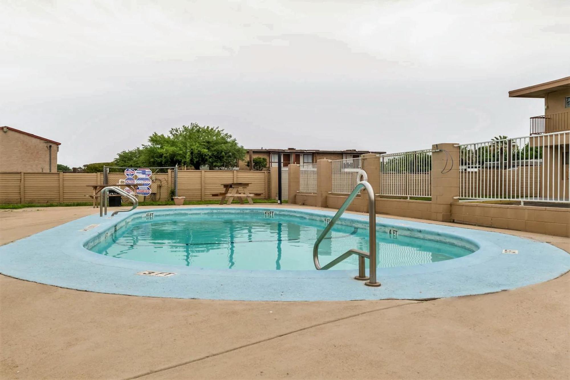Oyo Lackland Afb Seaworld Hwy 90 W Hotel San Antonio