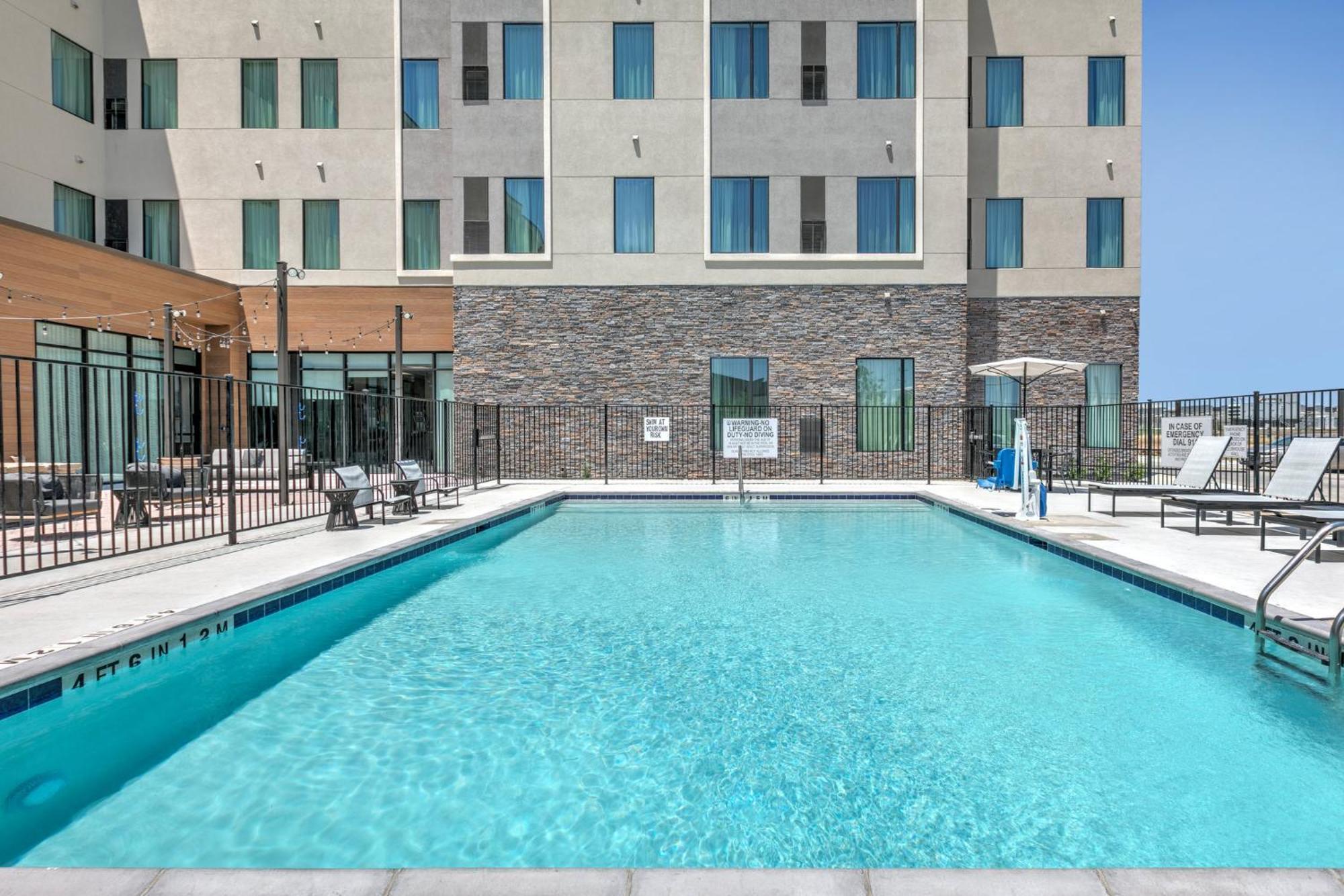 Staybridge Lackland Afb Area By Ihg