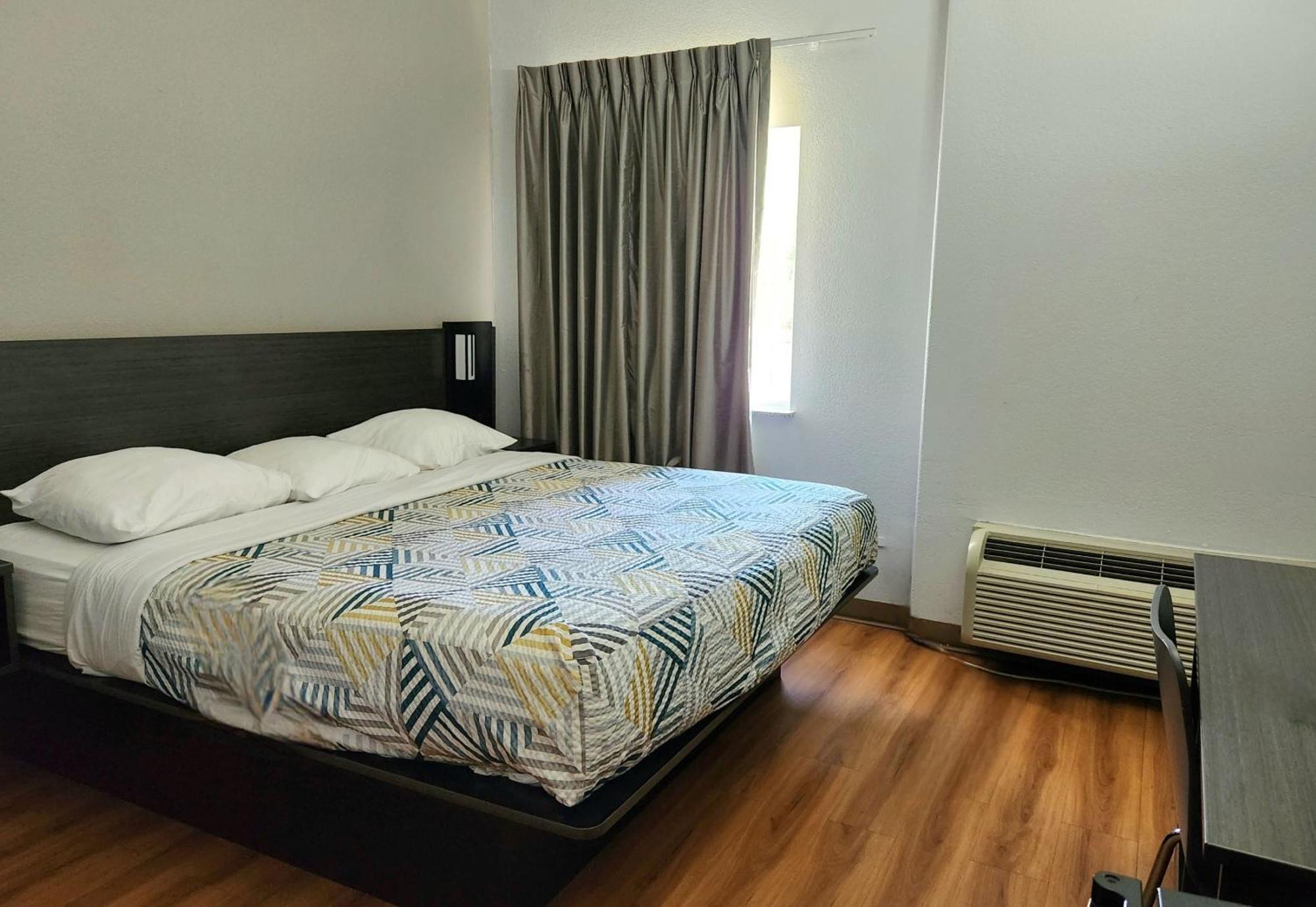 Hotel Baymont By Wyndham Airport