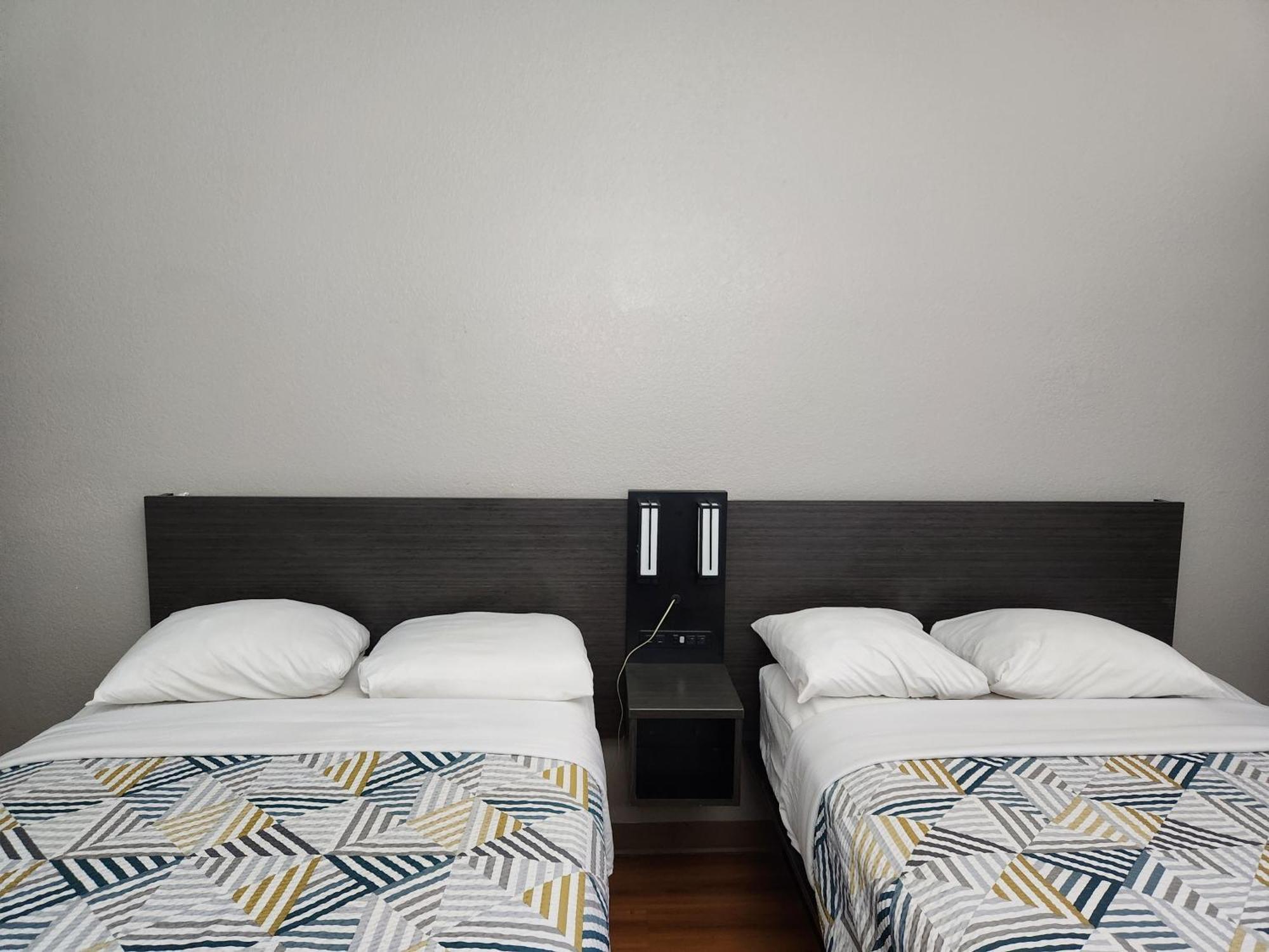 Baymont By Wyndham Airport Hotel San Antonio