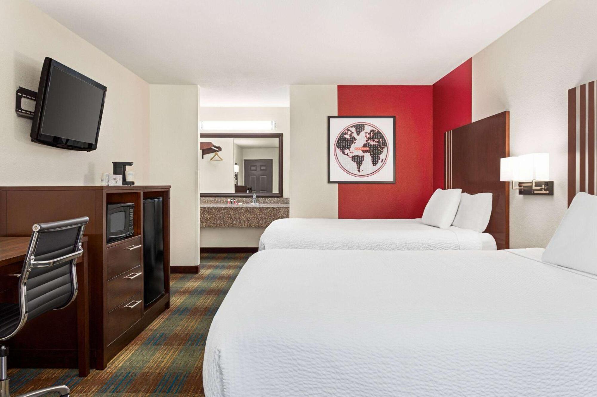Ramada By Wyndham Near Seaworld - Lackland Afb 3*