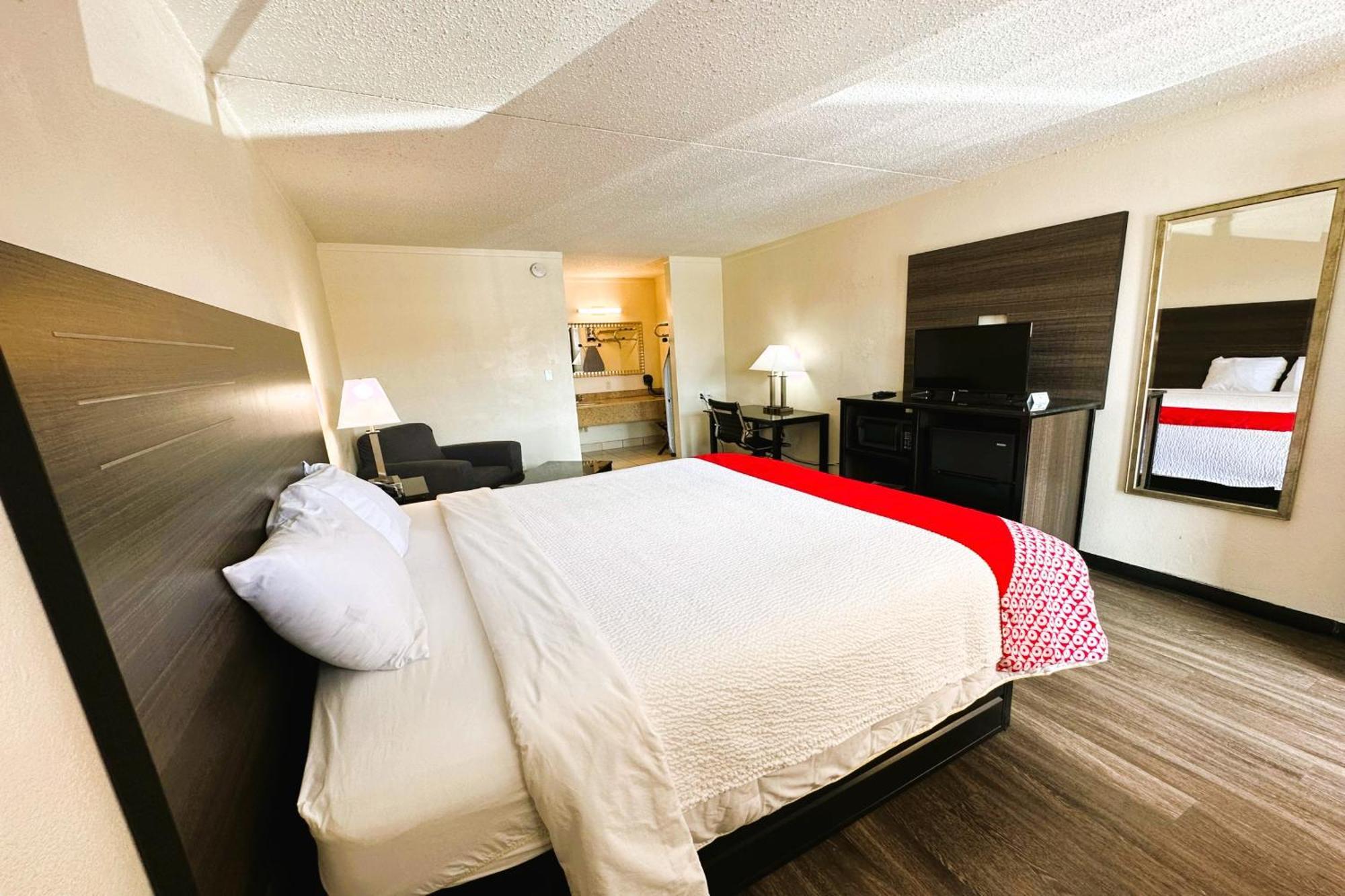 Oyo Lackland Afb Seaworld Hwy 90 W Hotel 2*
