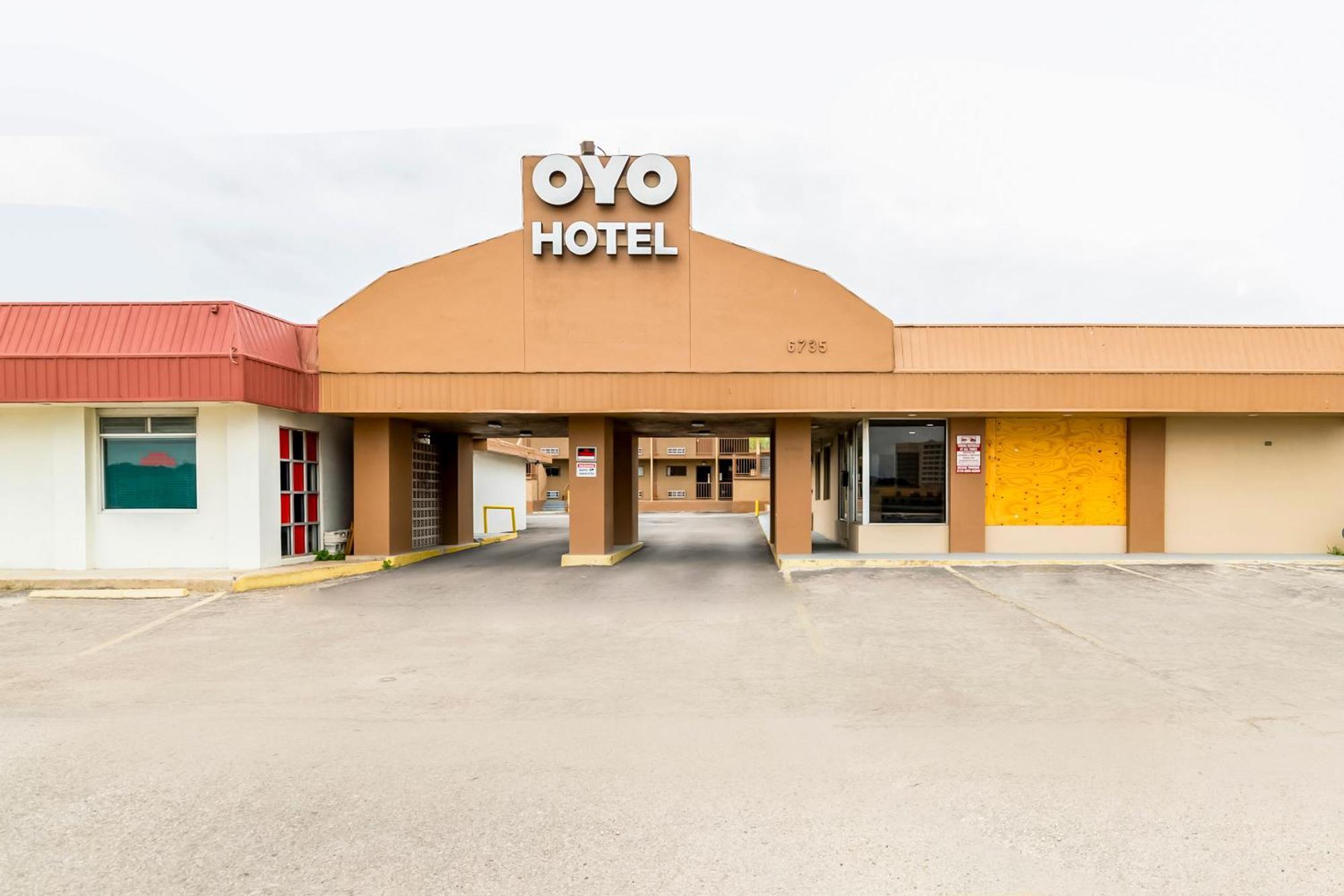 Oyo Lackland Afb Seaworld Hwy 90 W Hotel