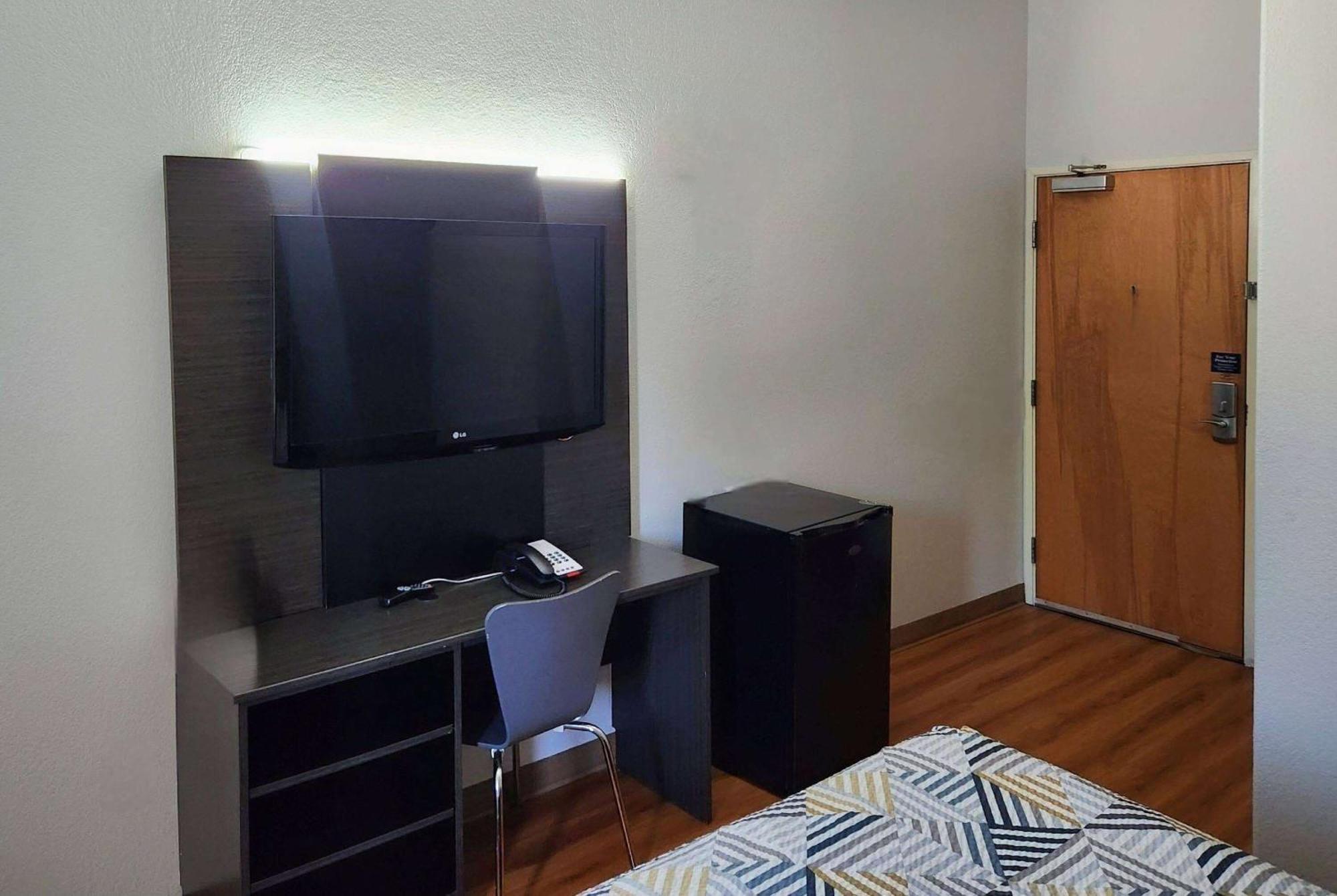 Baymont By Wyndham Airport