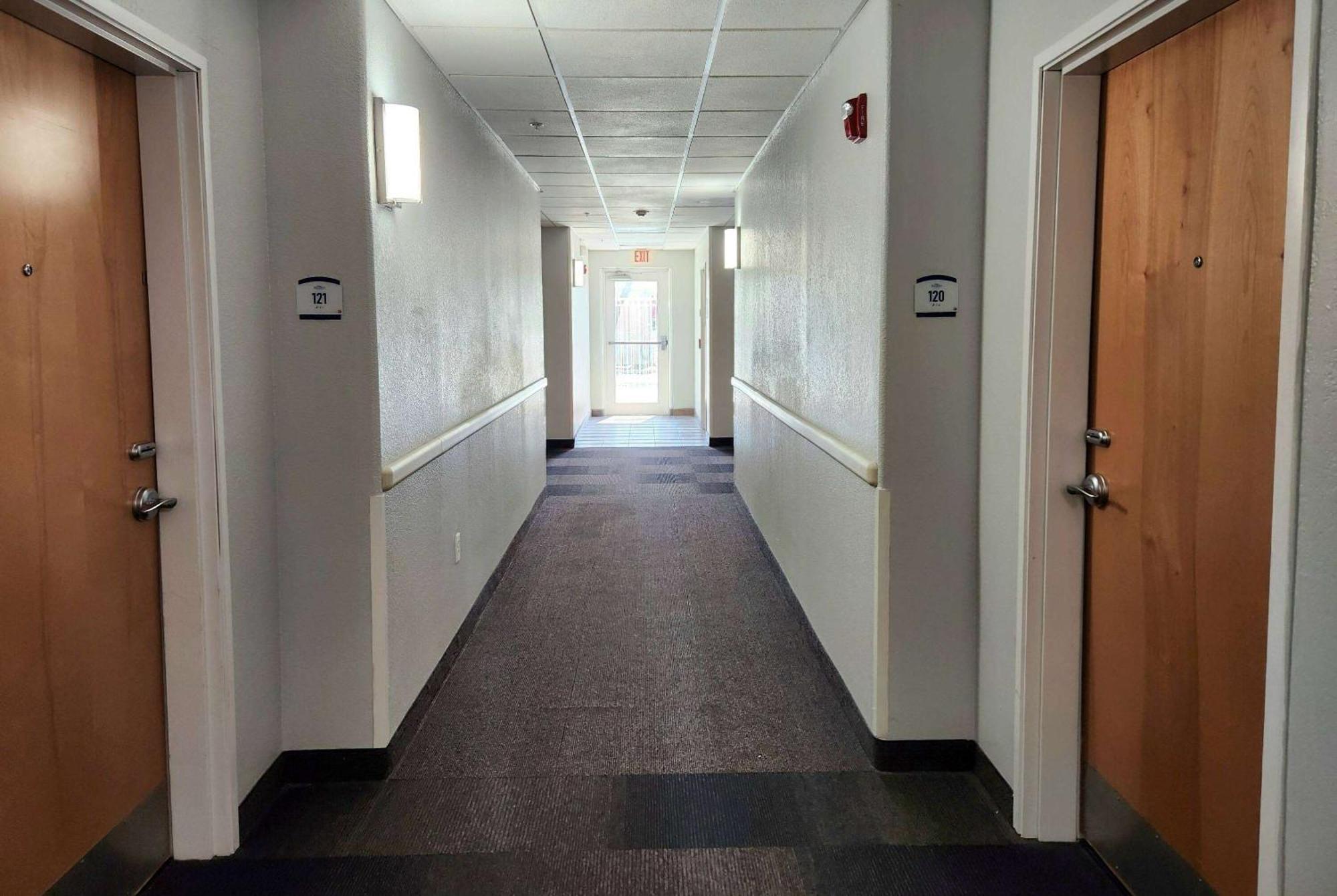 Hotel Baymont By Wyndham Airport 2*