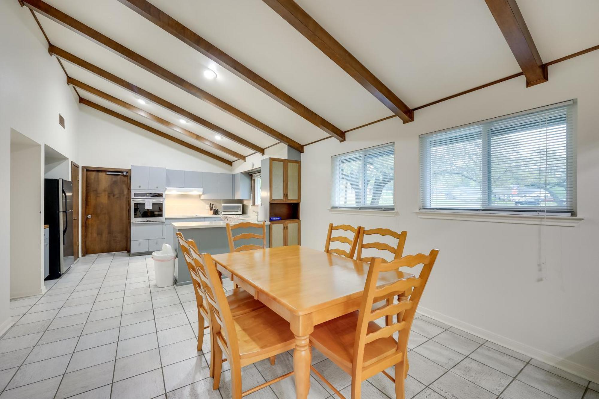 Charming Abode About 10 Mi To River Walk! San Antonio