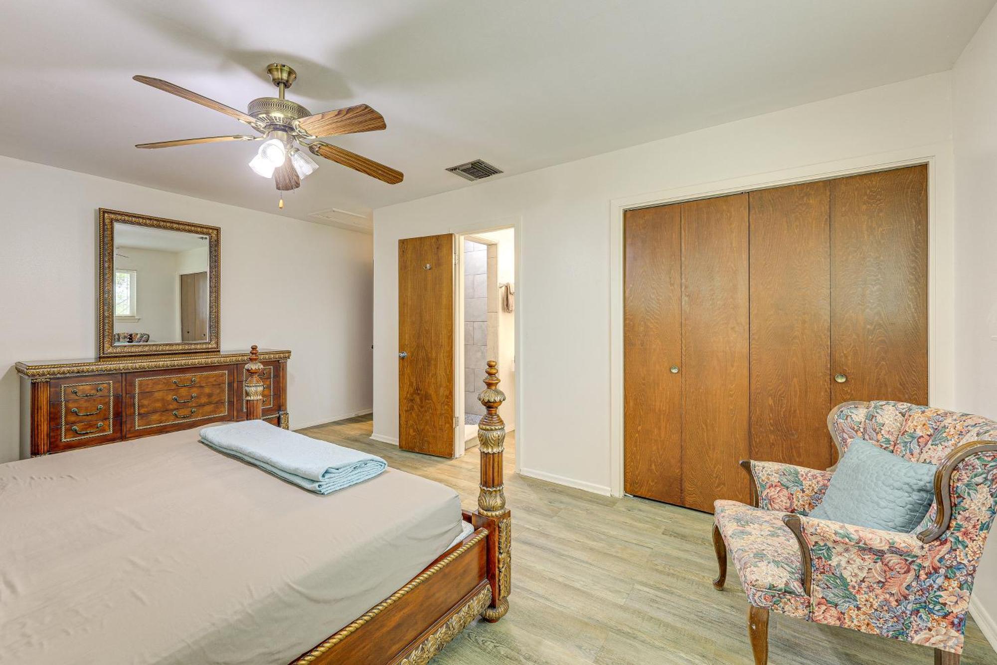 Holiday home Charming Abode About 10 Mi To River Walk! San Antonio