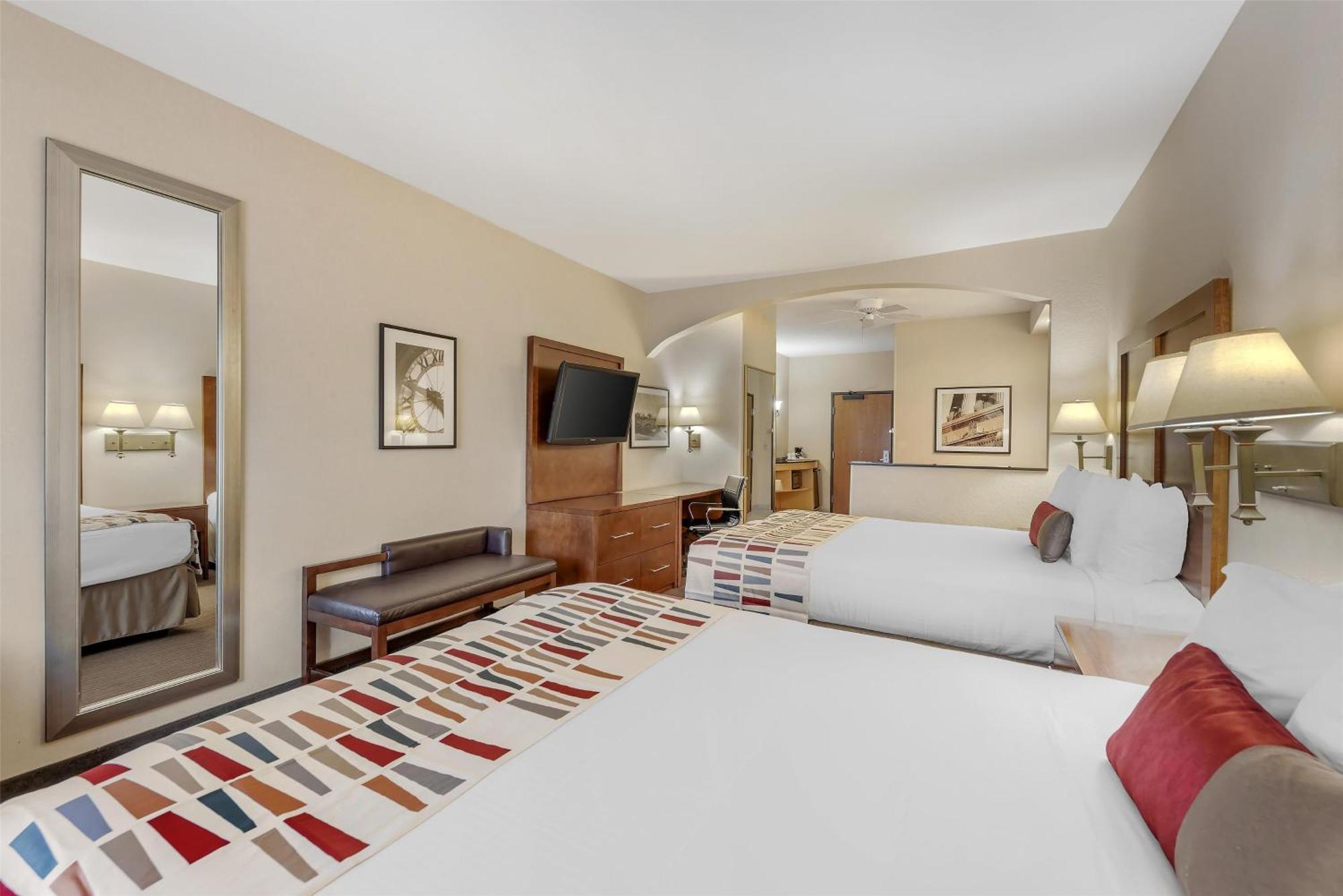 Western Alamo Hotel 3*