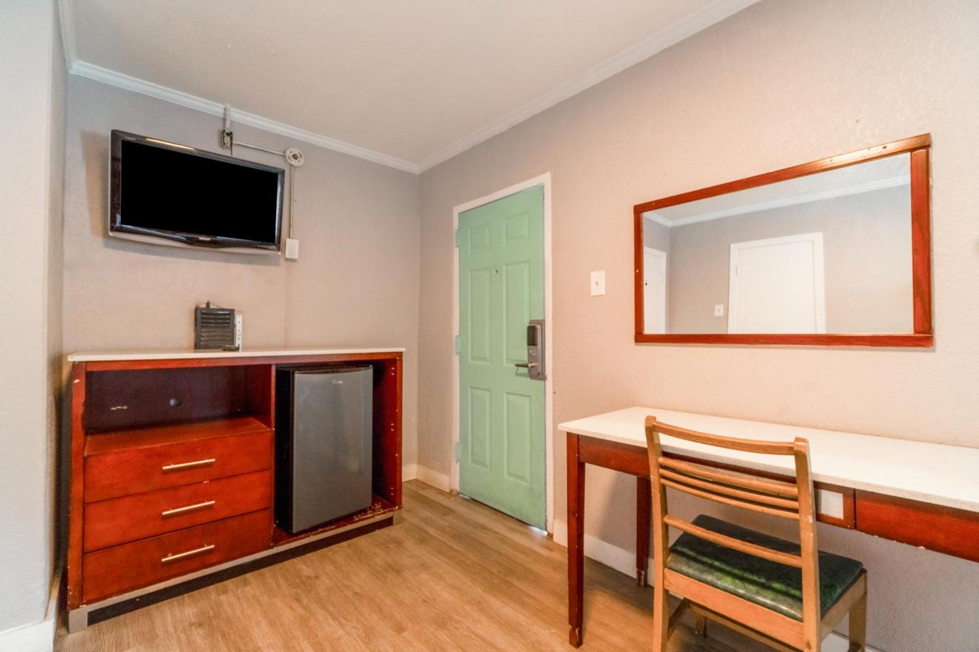 Motel Alamo Oasis And By Oyo 2*