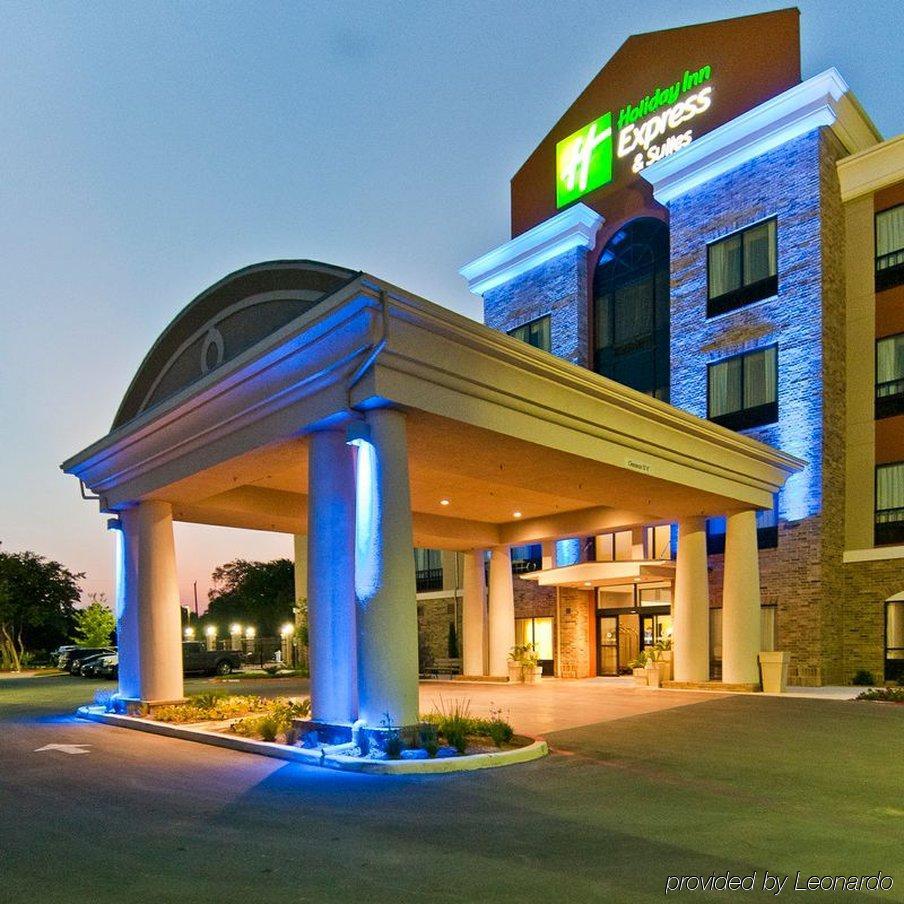 Hotel Express & Frost Bank Center By Ihg San Antonio