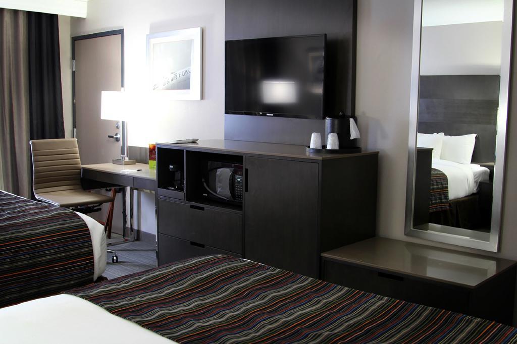 Hotel Country & By Radisson, Lackland Afb , Tx 3*