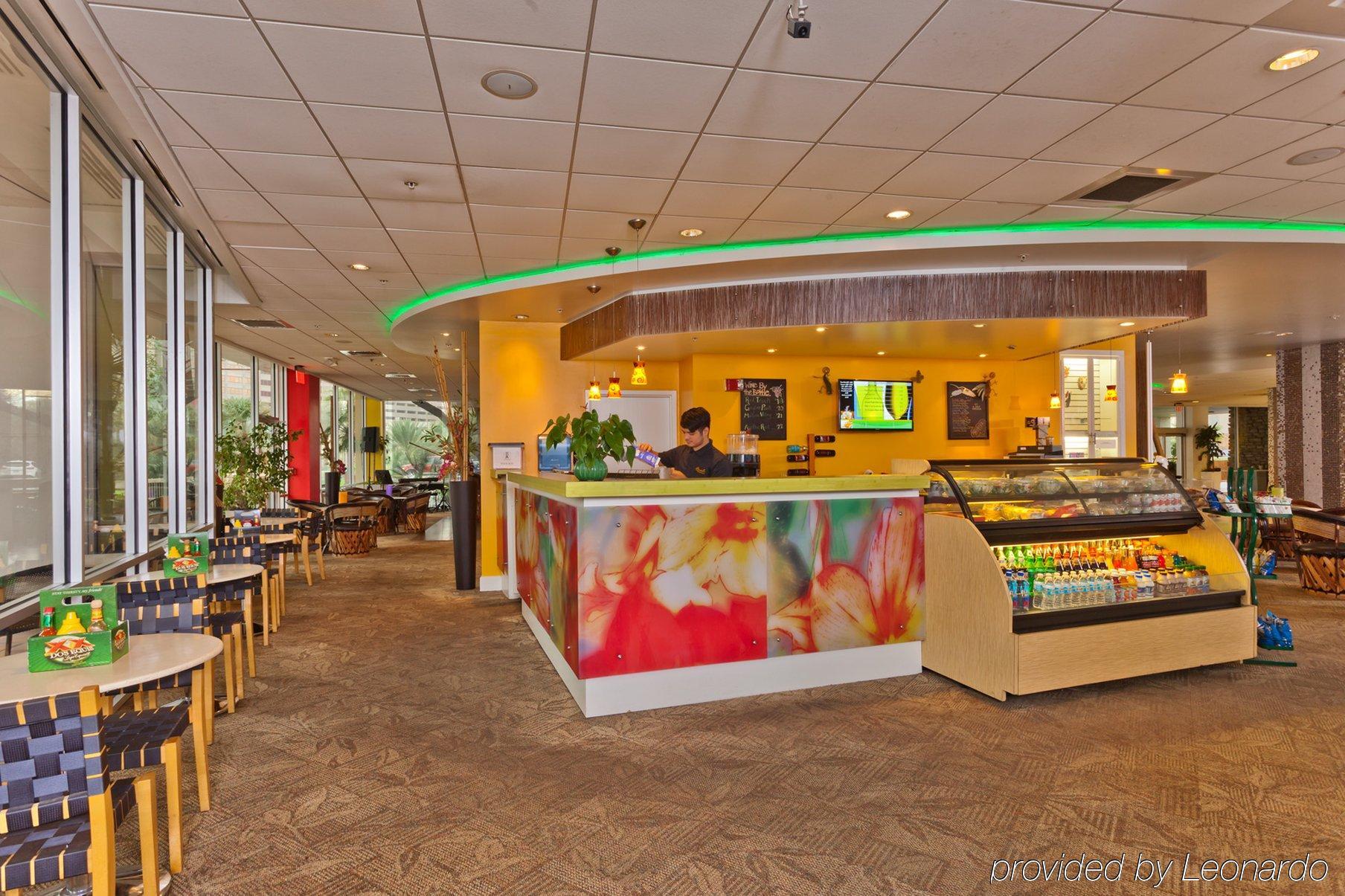 El Tropicano Riverwalk Hotel