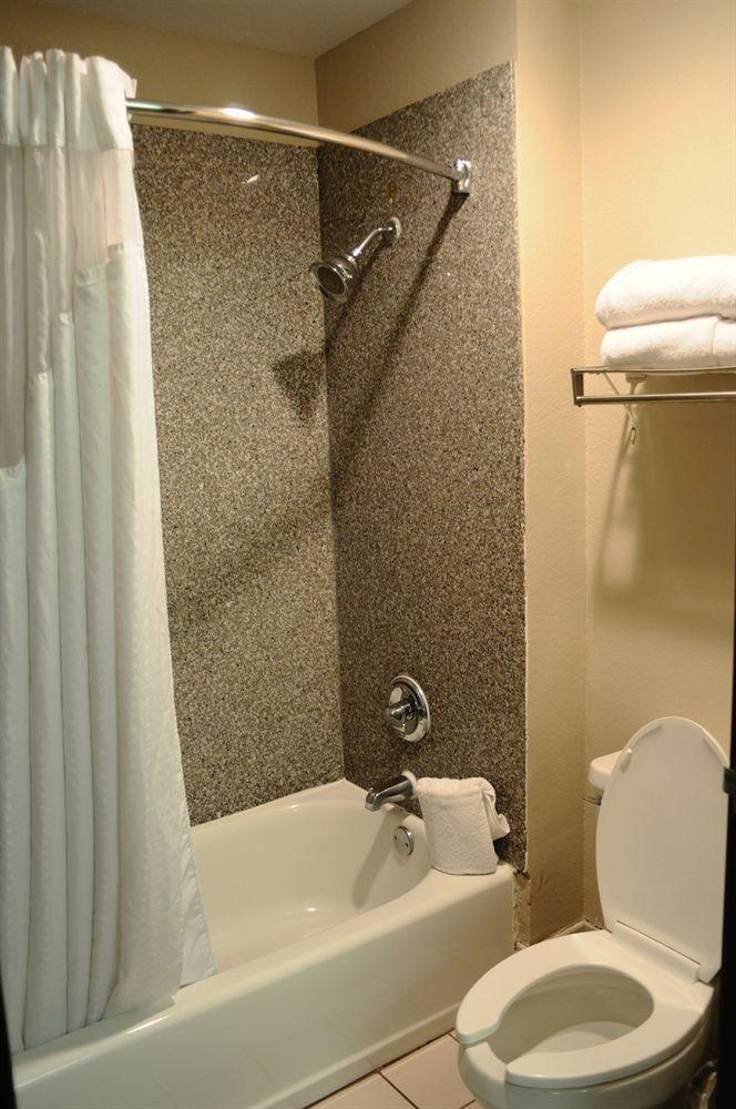 Country & By Radisson, Lackland Afb , Tx 3*