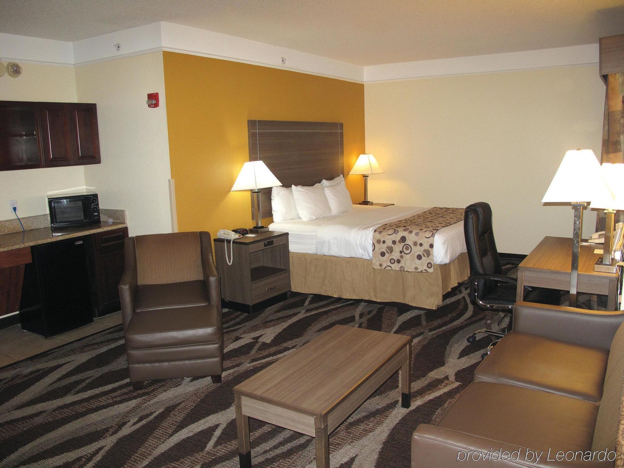 Inn Comfort Near Frost Bank Center 2*
