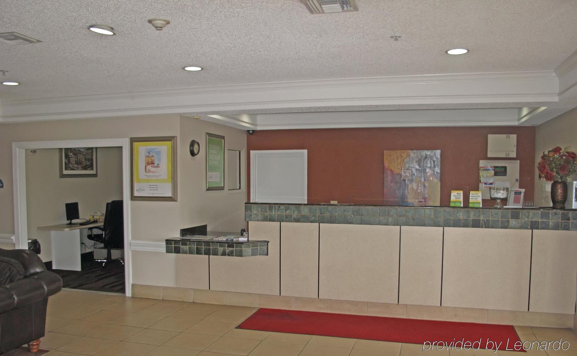 Inn Comfort Near Frost Bank Center