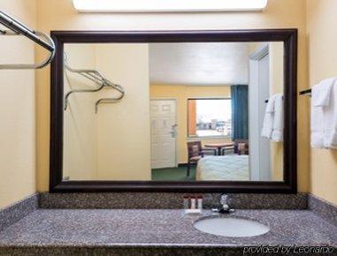 Ramada By Wyndham Near Seaworld - Lackland Afb Hotel San Antonio