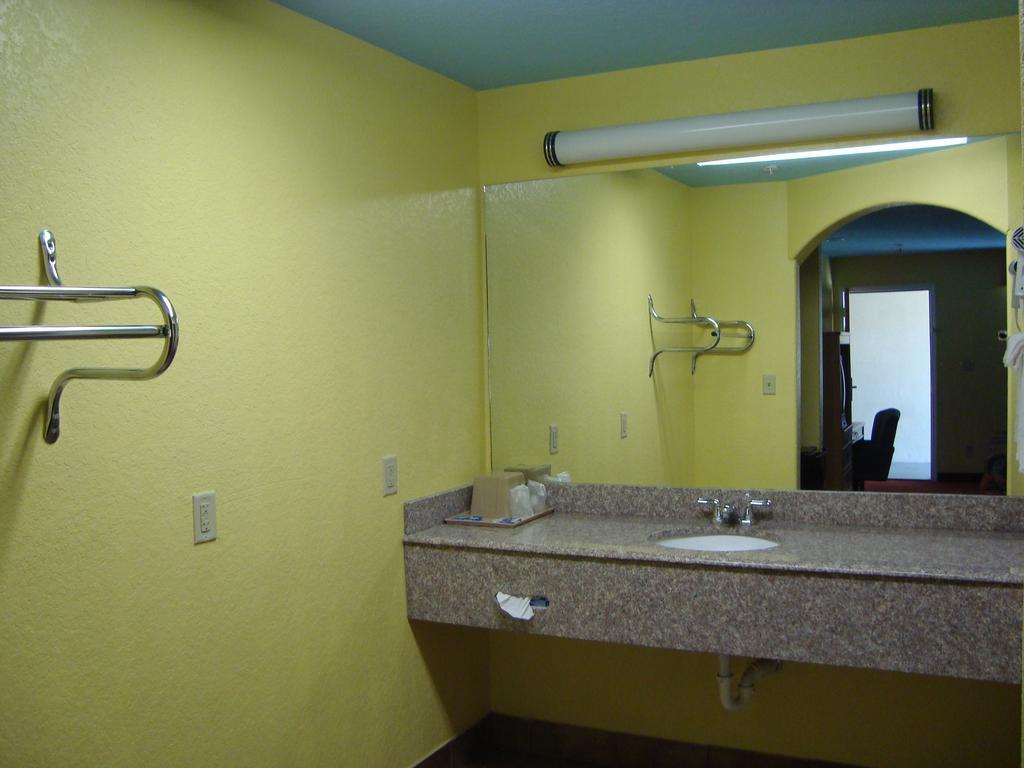 Winnquest Near Ft. Sam Houston * San Antonio