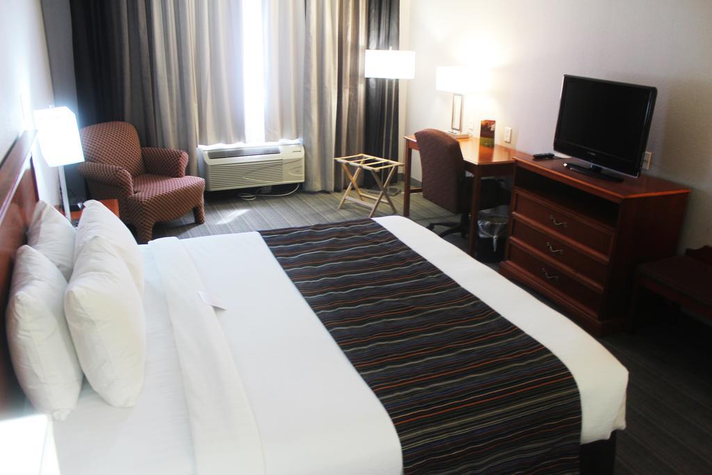Country & By Radisson, Lackland Afb , Tx 3* San Antonio