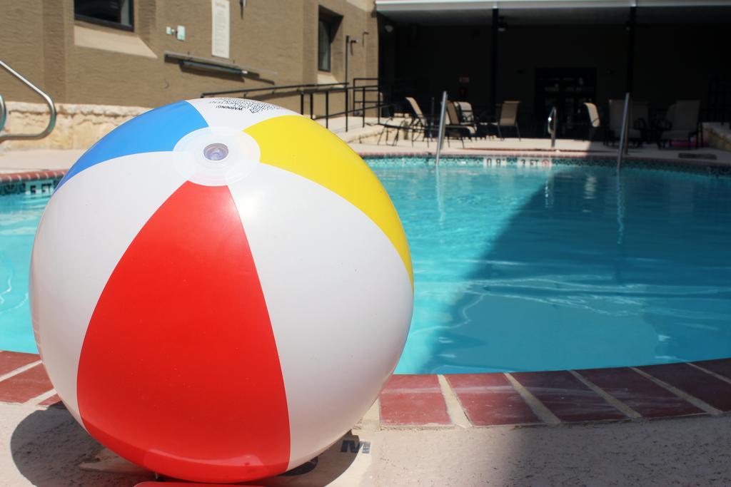Hotel Country & By Radisson, Lackland Afb , Tx San Antonio