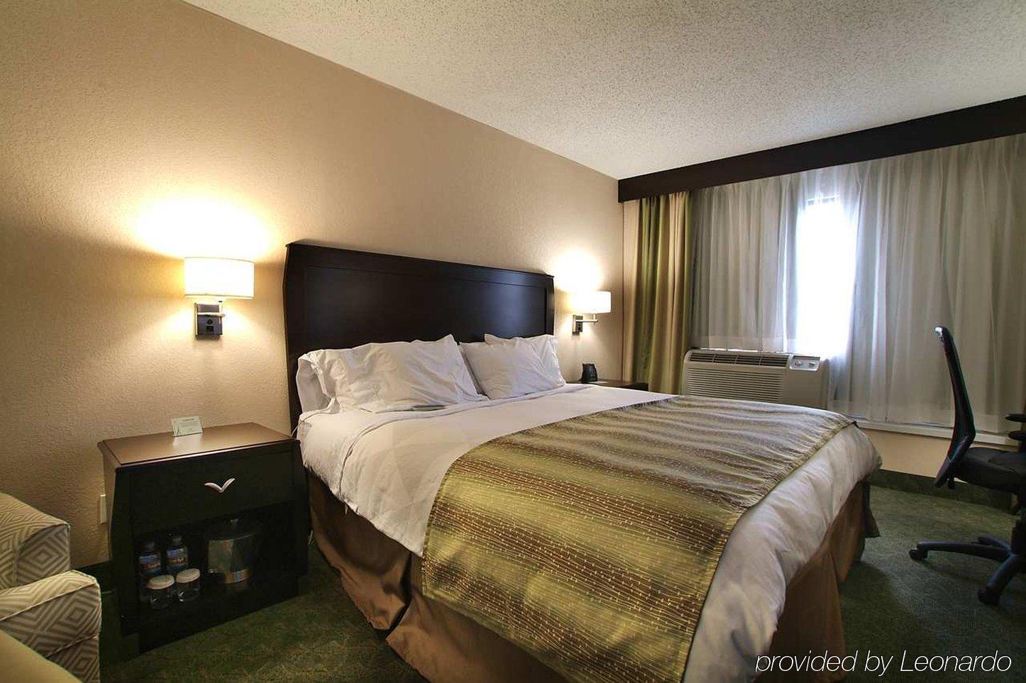Doubletree By Hilton Downtown 4*
