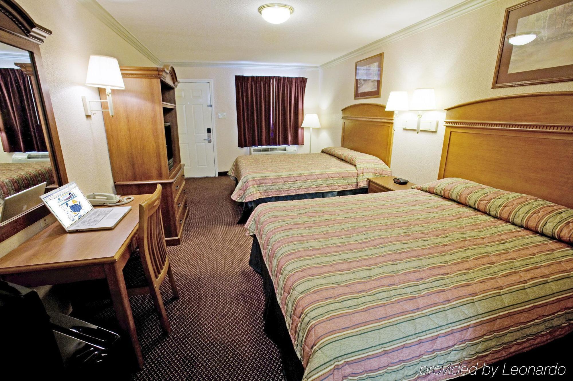Americas Value - At&t Center/fort Sam Houston Hotel 2*