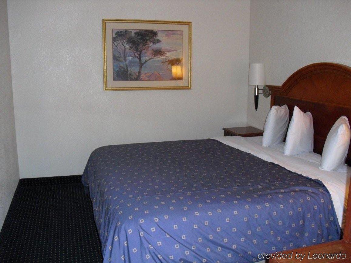Homegate And Motel