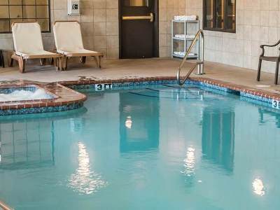 Sleep & At Six Flags Hotel 3*