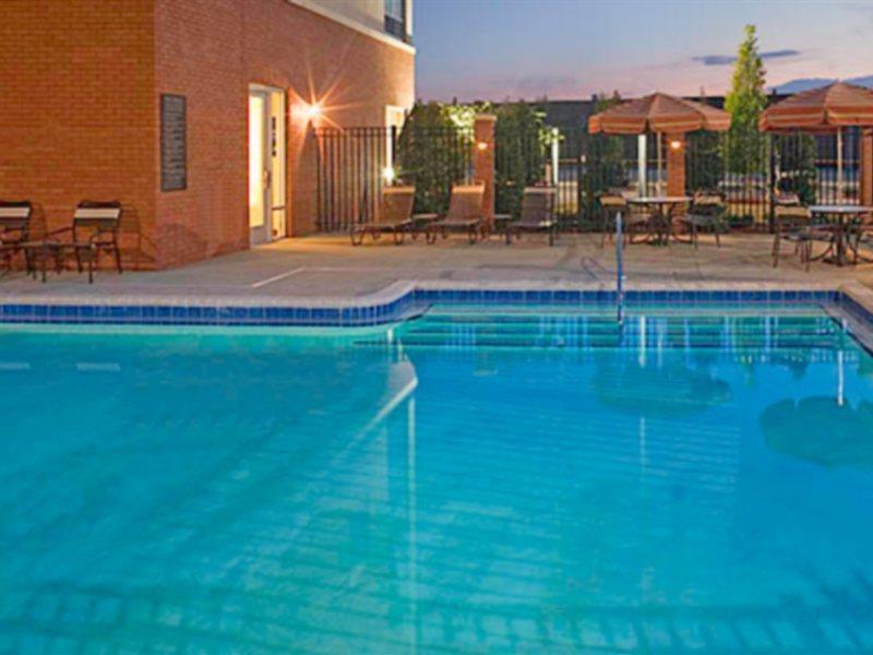 Hotel Hyatt Place Airport/quarry Market