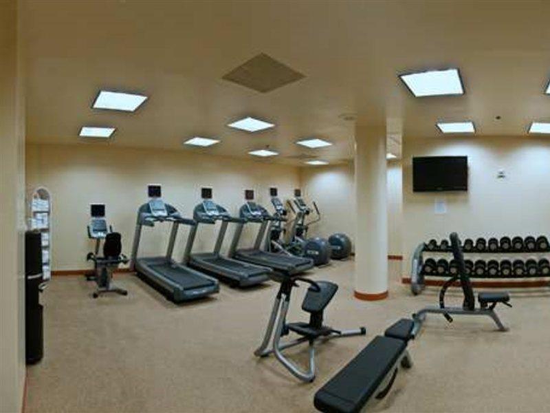 Hotel Embassy Airport