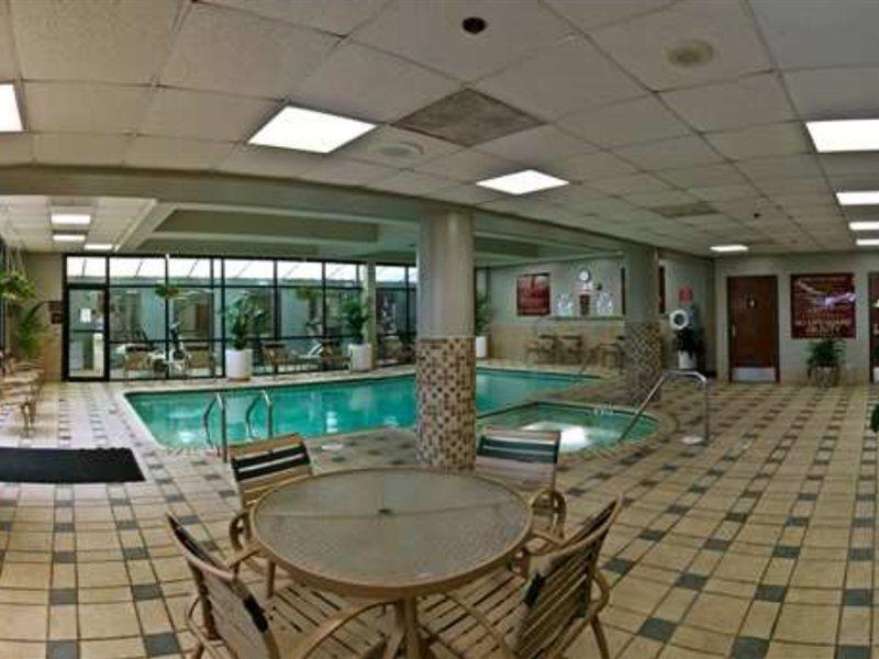 Hotel Embassy Airport San Antonio