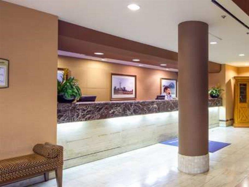 Hotel Embassy Airport 3*