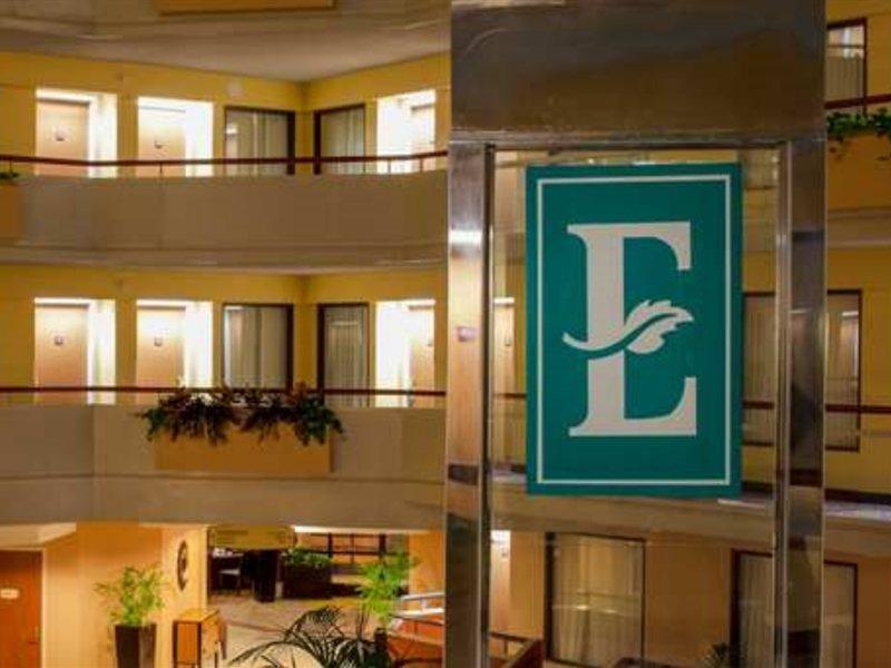 Hotel Embassy Airport San Antonio