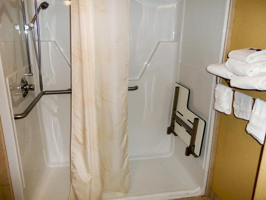 6 - East 2* San Antonio
