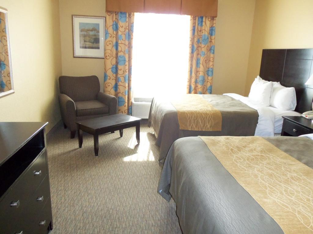 Hotel 6 - East 2*