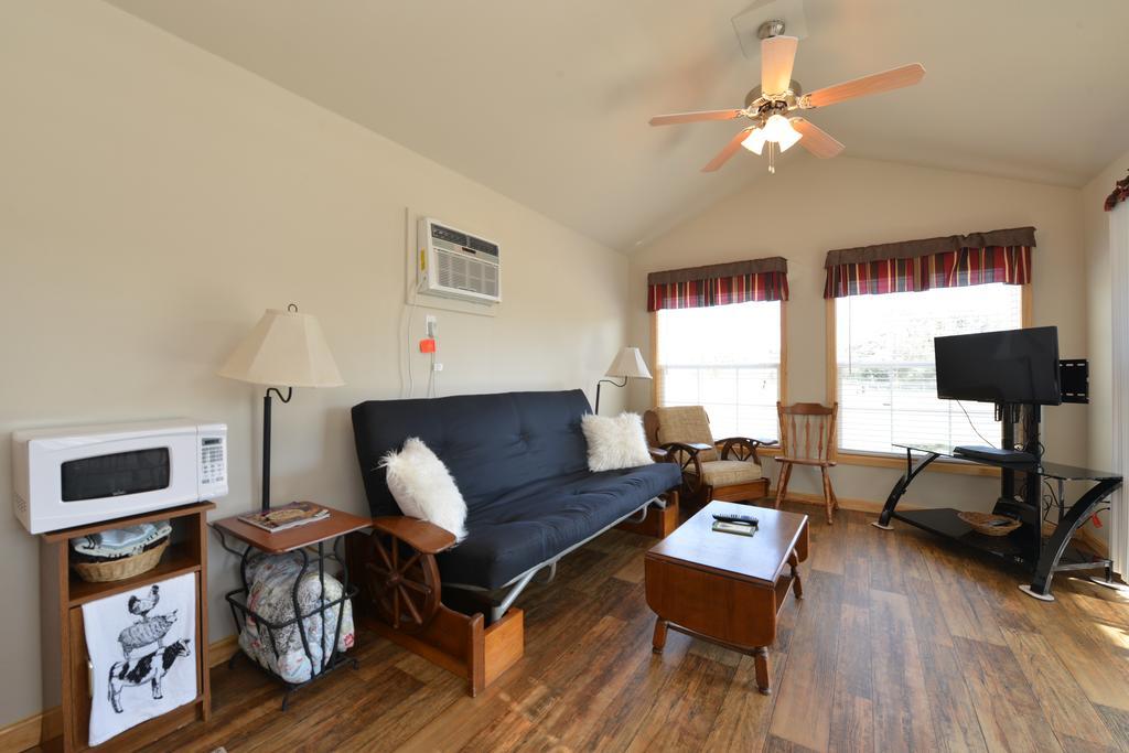 Alamo River Rv Ranch & Campground - A Cruise Inn Park Campsite San Antonio