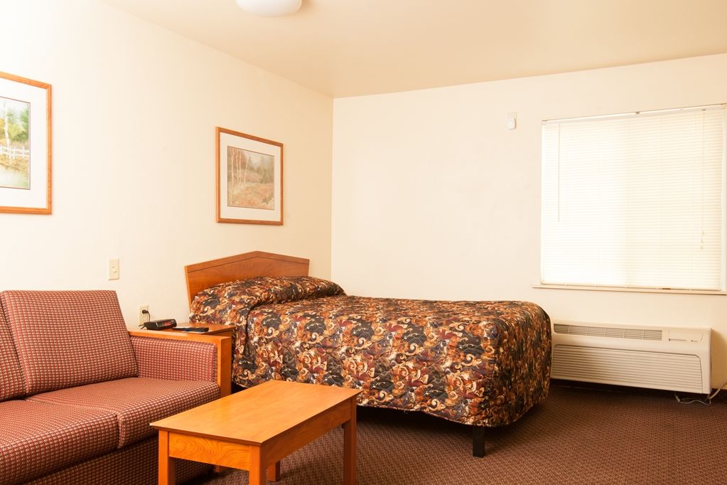 Woodspring South Hotel 2*