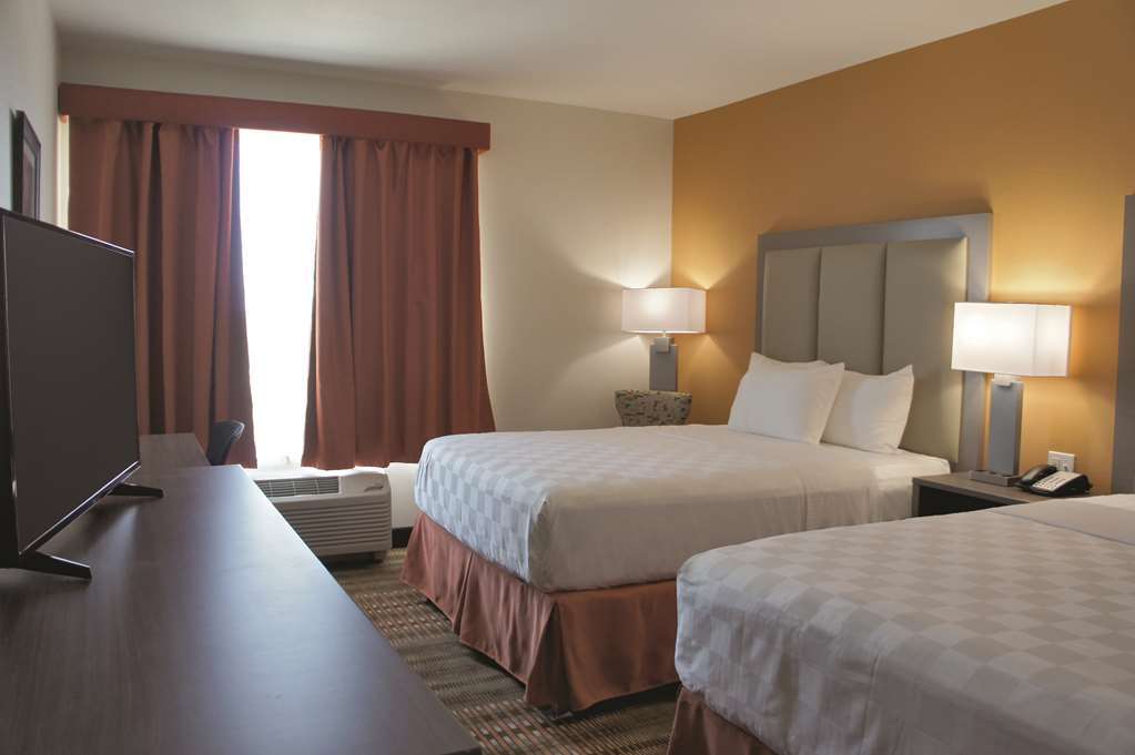 La Quinta By Wyndham San Antonio By Frost Bank Center Hotel