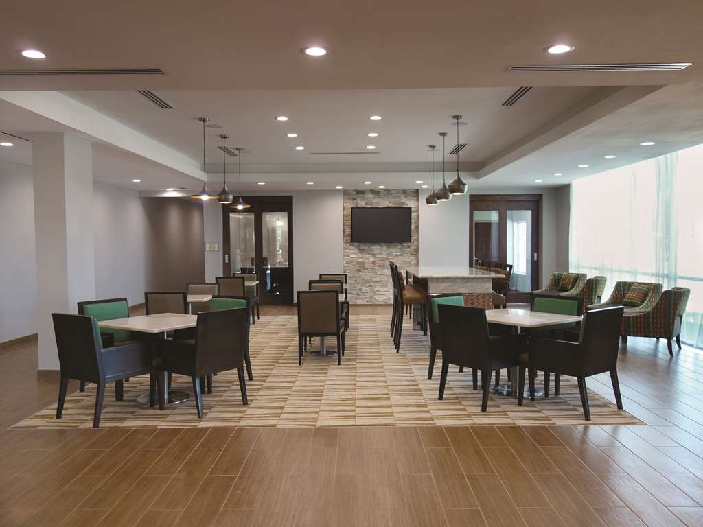 La Quinta By Wyndham San Antonio By Frost Bank Center 3* San Antonio